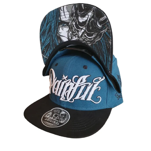 Casquette snapback Painful Tiyomi bleu pétrole à visière plate noire peau de pêche